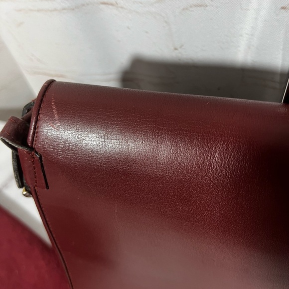 GUC Cartier Must de Cartier Crossbody - Picture 2 of 10